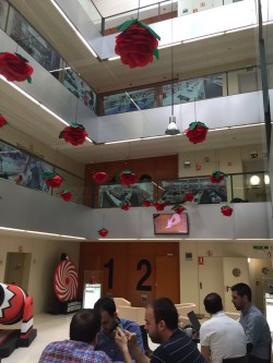 decoración de rosas para oficinas