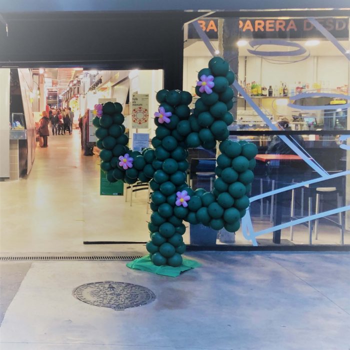 cactus figuras con globos