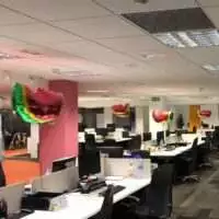Decoración de oficinas con globos