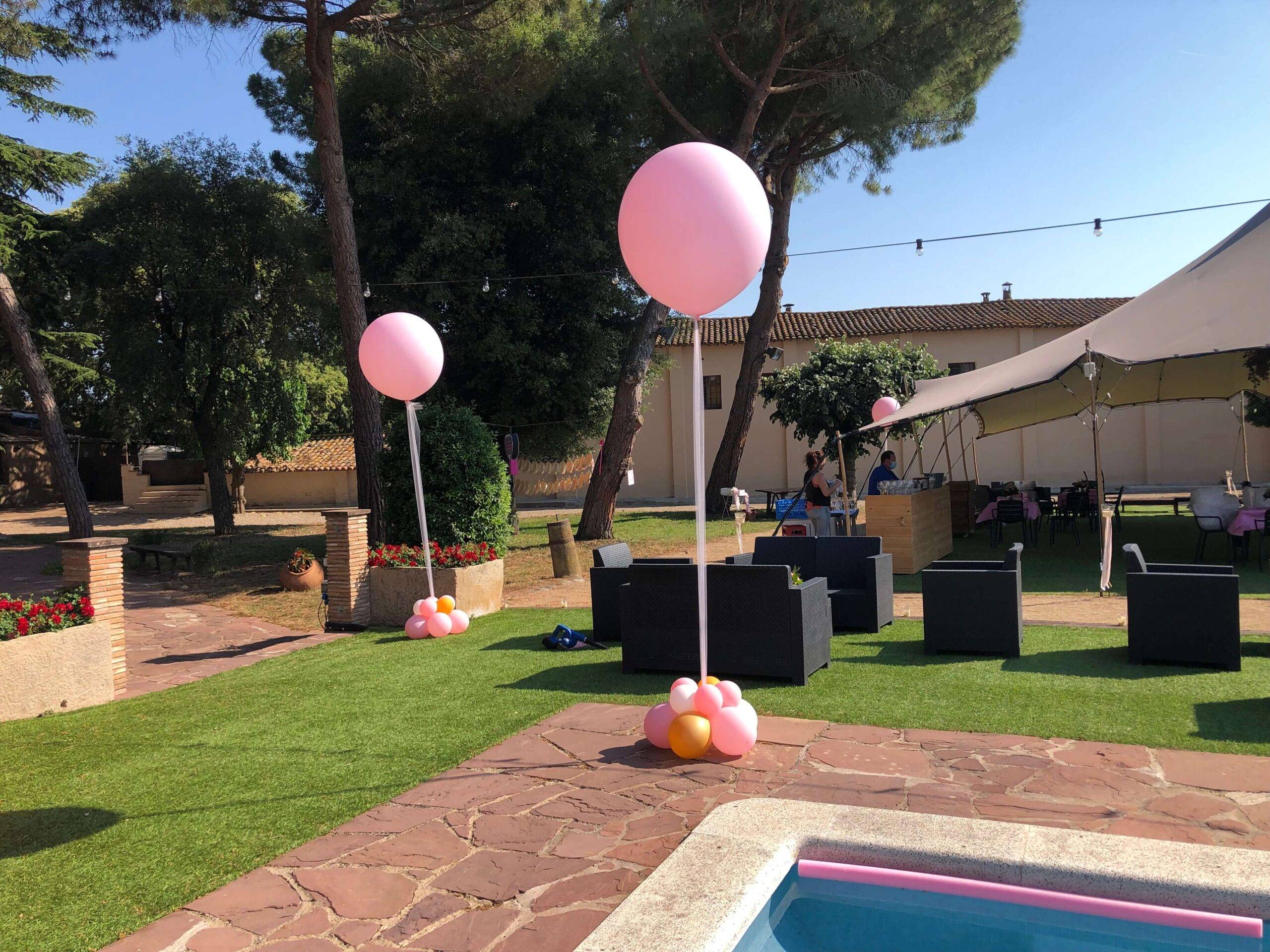 Decoración con globos para fiestas de verano
