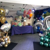 sorpresas y regalos con globos