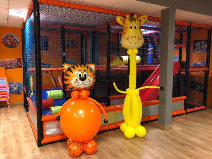 figuras animales con globos para decoración infantil