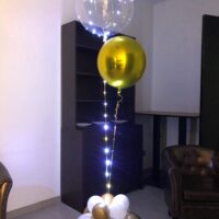 Adorno de globos elegante con led para celebraciones