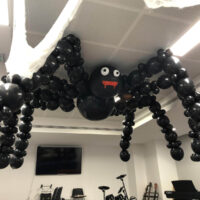 Figura araña decoración con globos Halloween